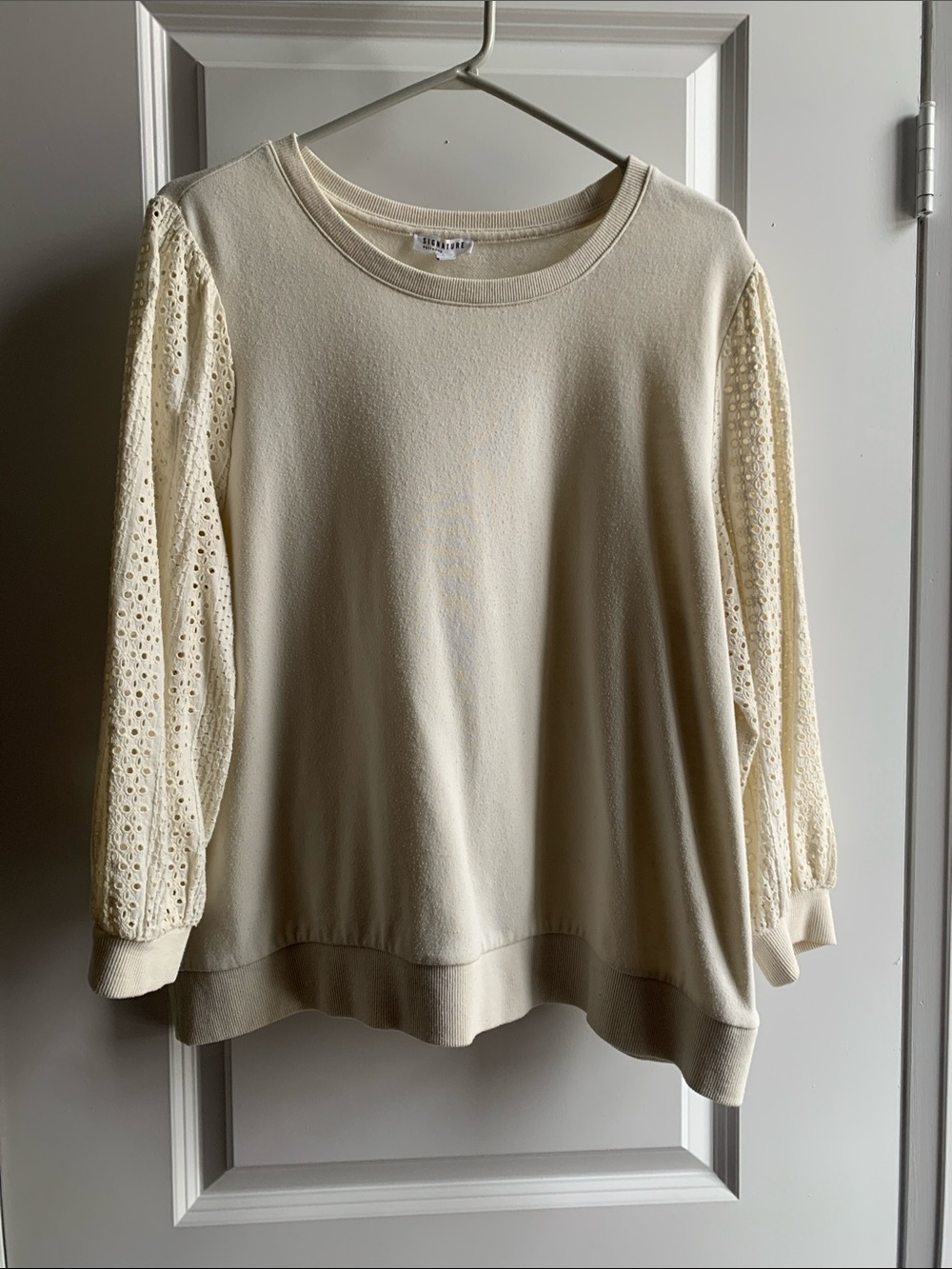 Reitmans Cream Eyelet Sleeve Crewneck Sweater